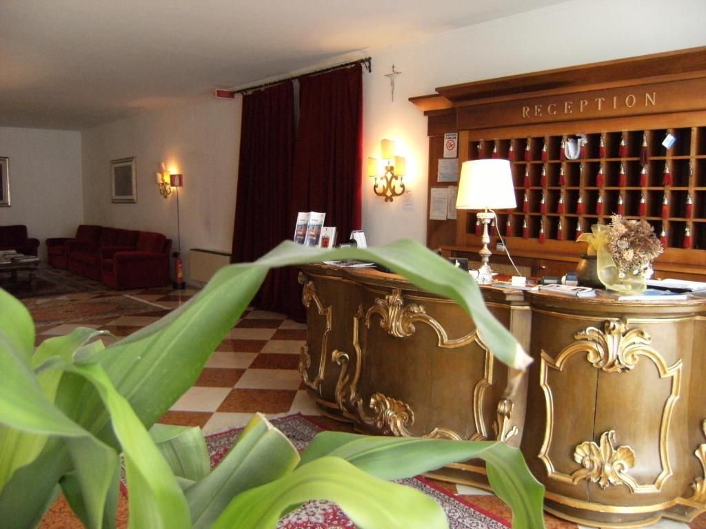 Hotel Europa Udine Exterior foto