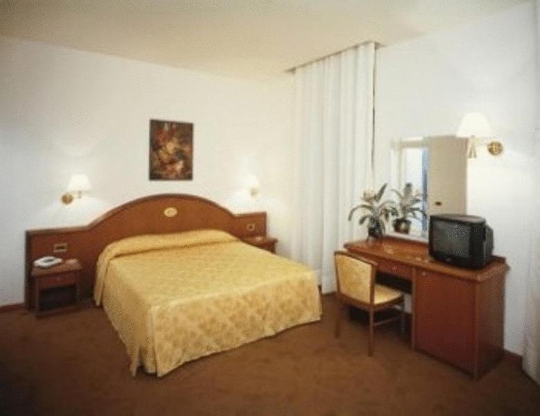 Hotel Europa Udine Exterior foto